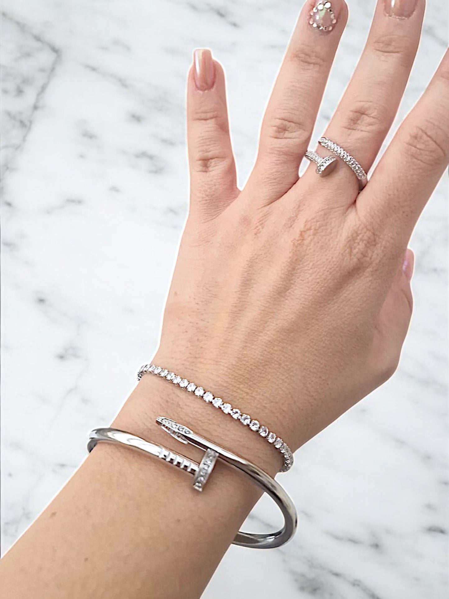 Brazalete Clavo con Brillos - Blisse