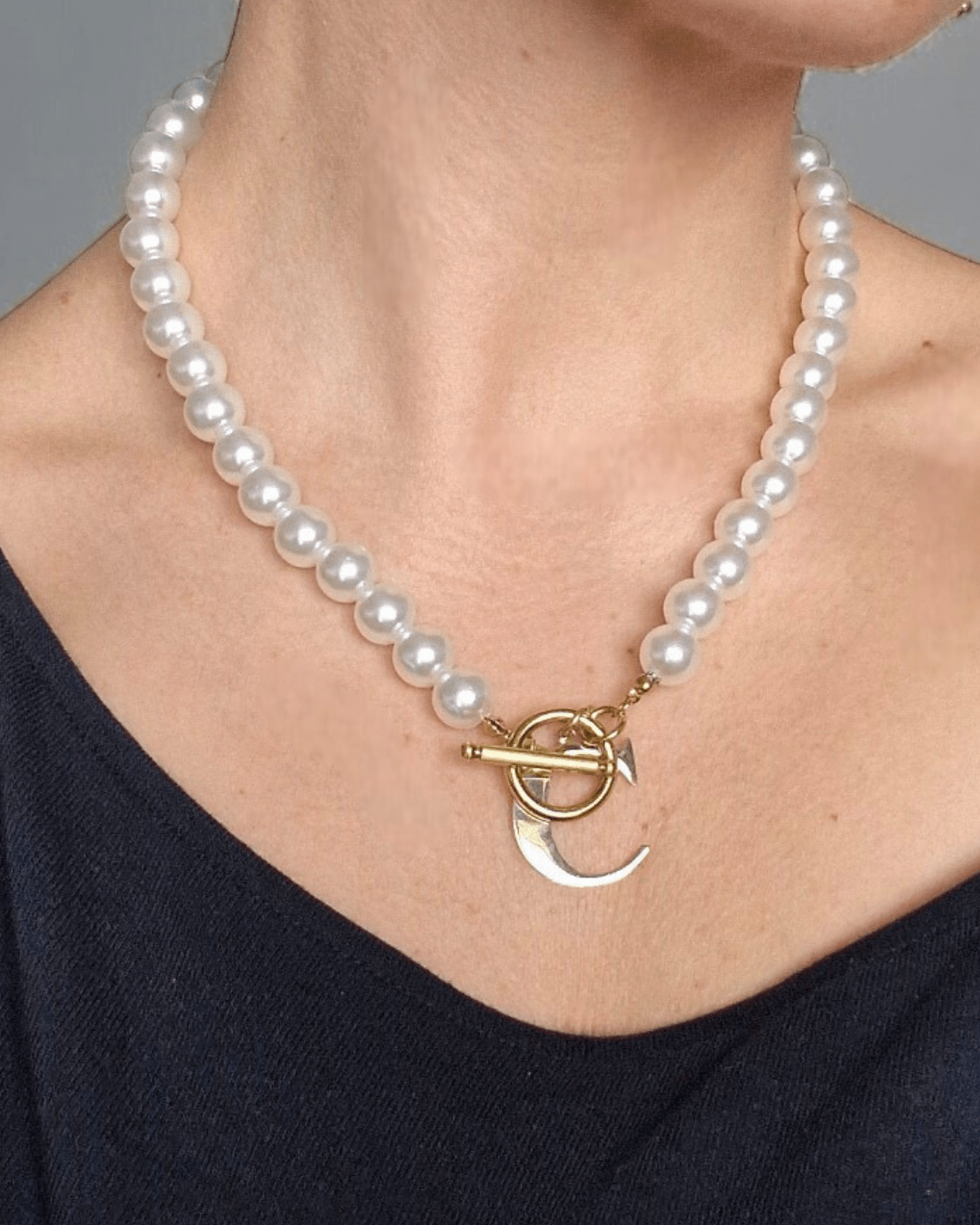 Collar Inicial y Perlas - Blisse